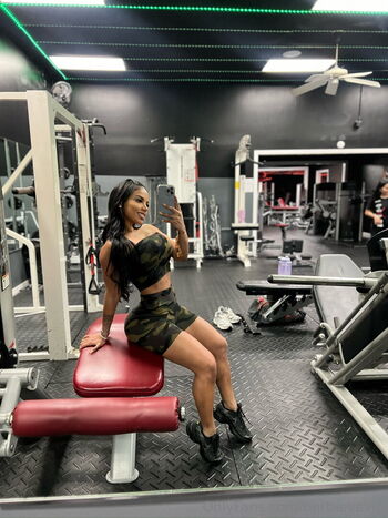 Full leaked Brunettebarbie ve  page private onlyfans photo