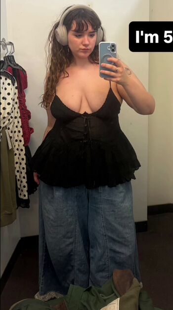 Full leaked Alientrashkitty / private photo