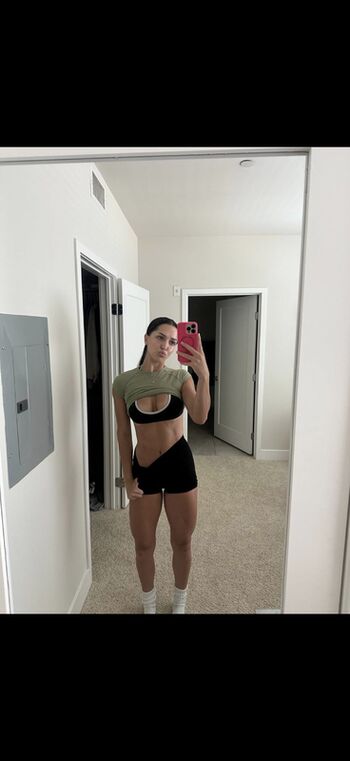 Full leaked Builtbybells private photo