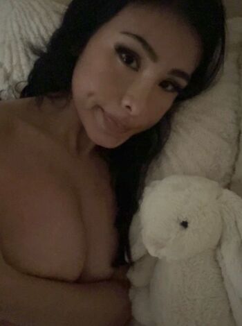 Full leaked Bunnybbri private photo
