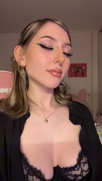 Full leaked Bunnyboylo private photo