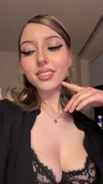 Full leaked Bunnyboylo private photo