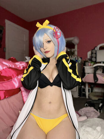 Full leaked Bunzbry private photo