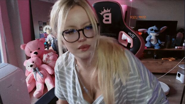 Full leaked Burce imp private photo