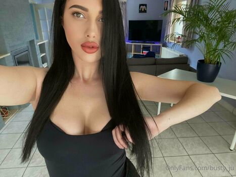 Full leaked Busty ju private photo