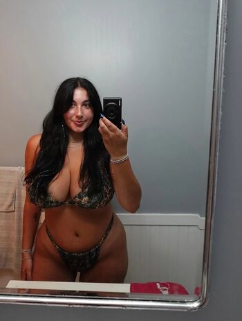 Full leaked Bustybri private photo