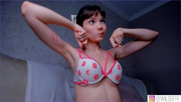 Full leaked Bzzzme private photo
