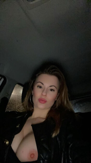 Full leaked Caarlita private photo