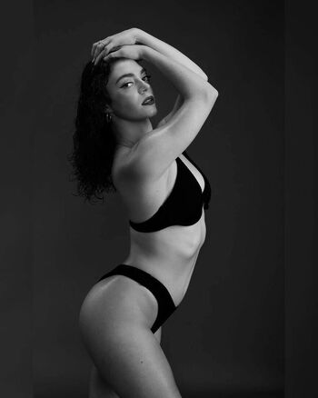 Full leaked Caitlin bond private photo