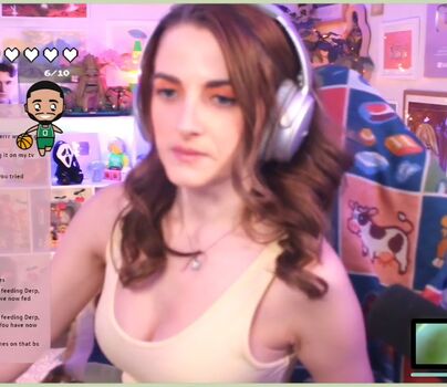 Caitlin Marie Reacts