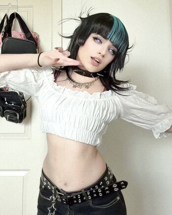 Leaked Shanny lam / private photo viral onlyfans