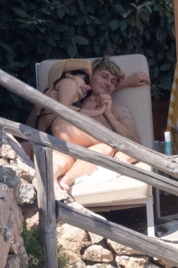 Full leaked Camila morrone private photo