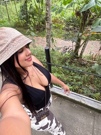 Full leaked Camila private photo