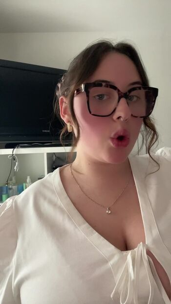 Full leaked Candicedih private photo