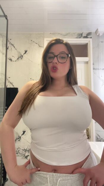 Full leaked Candicedih private photo