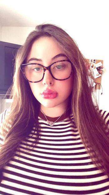Full leaked Candicedih private photo