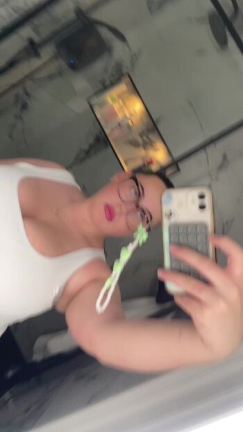 Full leaked Candicedih private photo