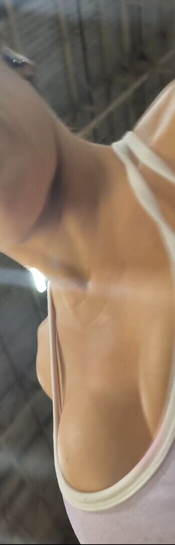 Full leaked Candid boobs private photo
