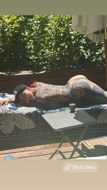 Full leaked Captaindoll private photo