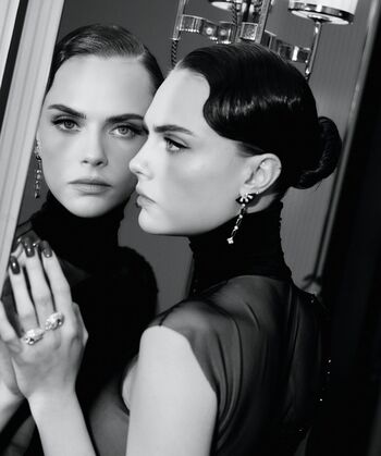 Full leaked Cara delevingne private photo
