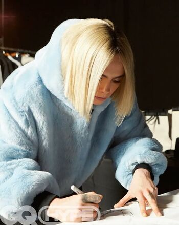 Full leaked Cara delevingne private photo