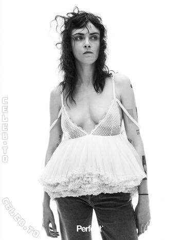 Full leaked Cara delevingne private photo
