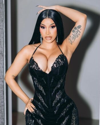 Full leaked Cardi b  page private photo