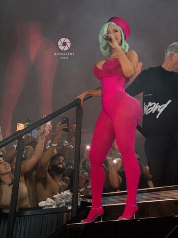 Full leaked Cardi b private photo