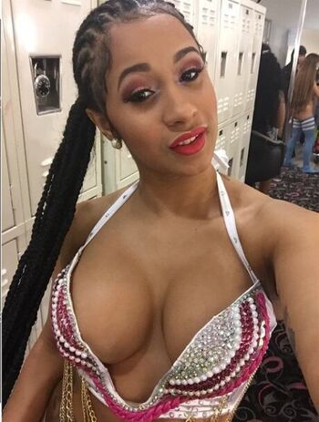 Full leaked Cardi b private photo