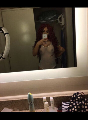 Full leaked Cardi b private photo