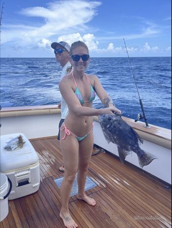 Full leaked Carianne page private photo