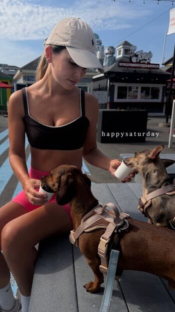 Full leaked Carla bezanson private photo