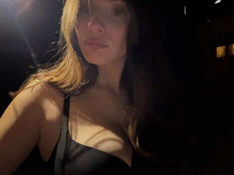 Full leaked Carly coplin private photo