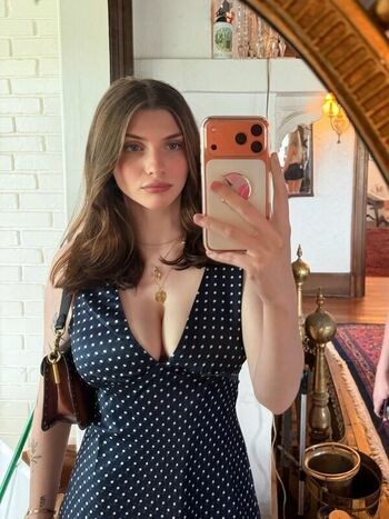 Full leaked Carly coplin private photo