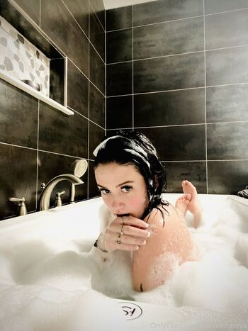 Full leaked Carmengreyx private photo