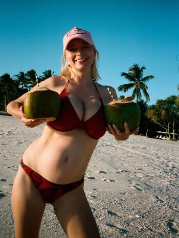 Full leaked Caroline vreeland private photo