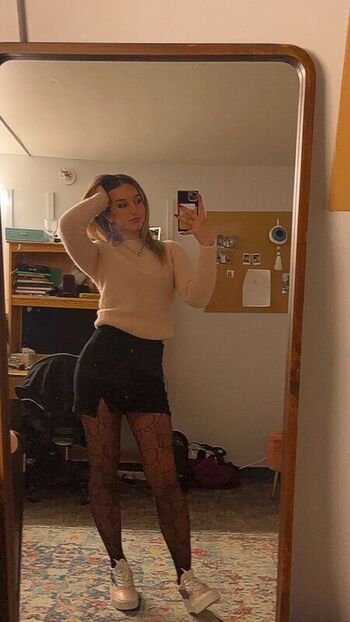 Full leaked Carolinefbyron private photo