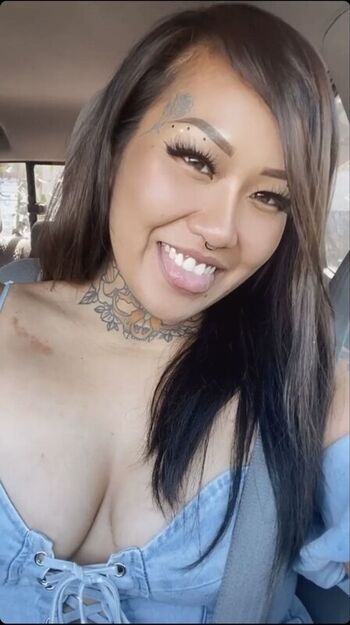 Full leaked Carolinehellcat private photo