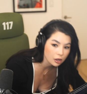 Full leaked Carolinekwan private photo