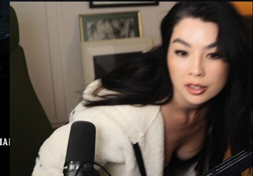 Full leaked Carolinekwan private photo