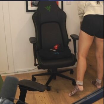 Full leaked Carolinekwan private photo