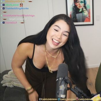 Full leaked Carolinekwan private photo