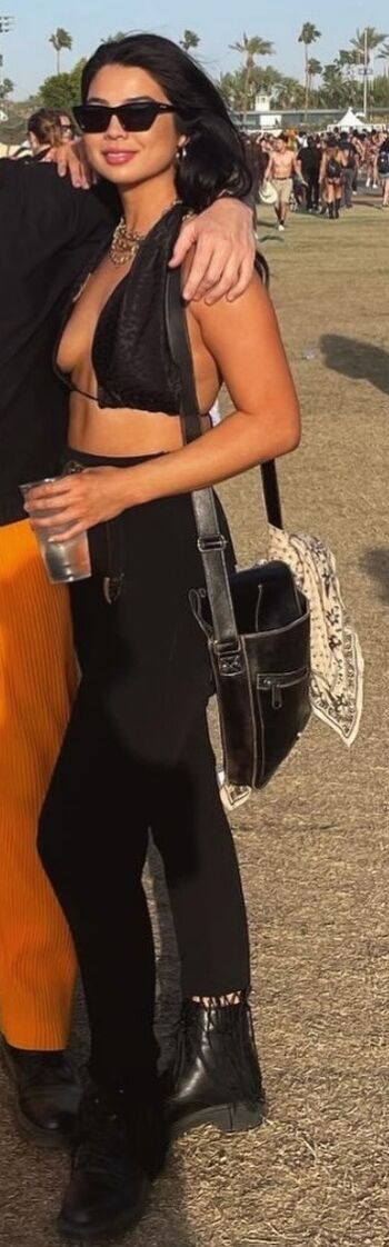 Full leaked Carolinekwan private photo
