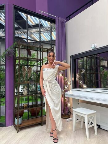 Full leaked Casa iubirii private photo