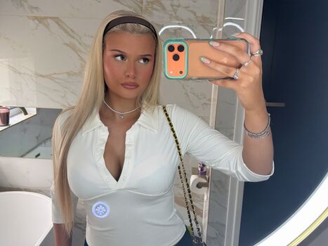 Full leaked Casey archibald private photo