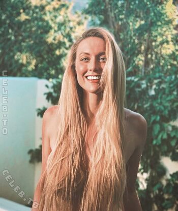 Full leaked Cassie de pecol private photo