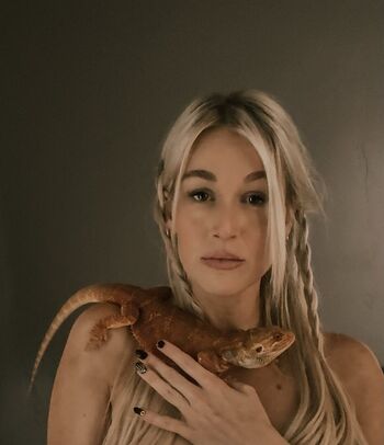 Full leaked Cassie private photo