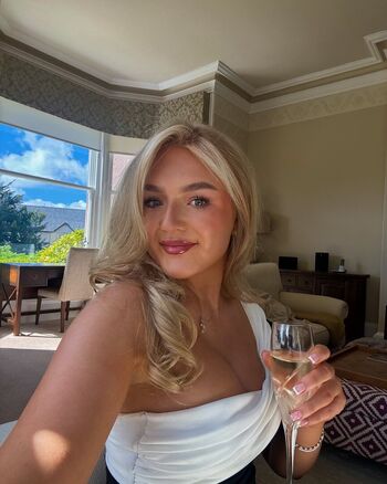 Full leaked Cassiedavidsonx private photo