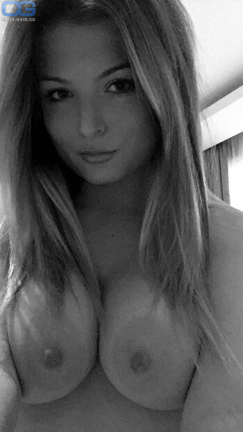 Full leaked Celebrity boobs page private photo