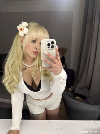 Celina_x31
